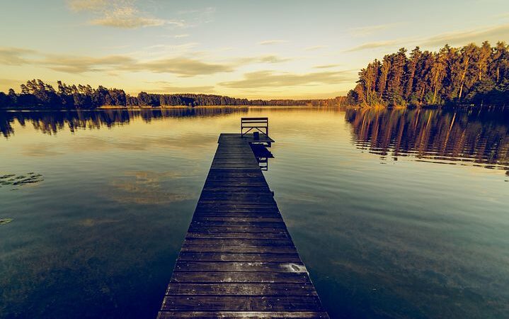 O czym warto pamiętać przy wyborze pomostu pływającego