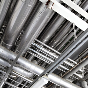 Jak wybrać sprawdzoną firmę do sanitarnych instalacji w szpitalach