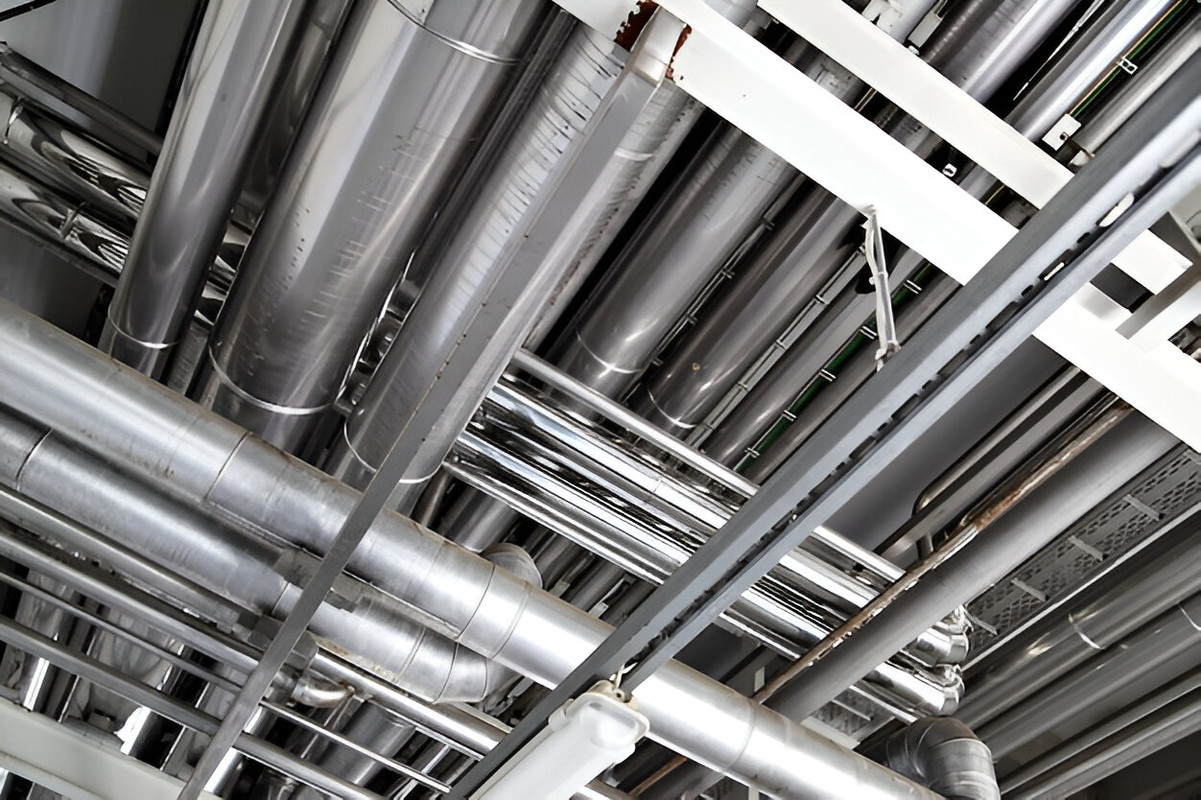 Jak wybrać sprawdzoną firmę do sanitarnych instalacji w szpitalach